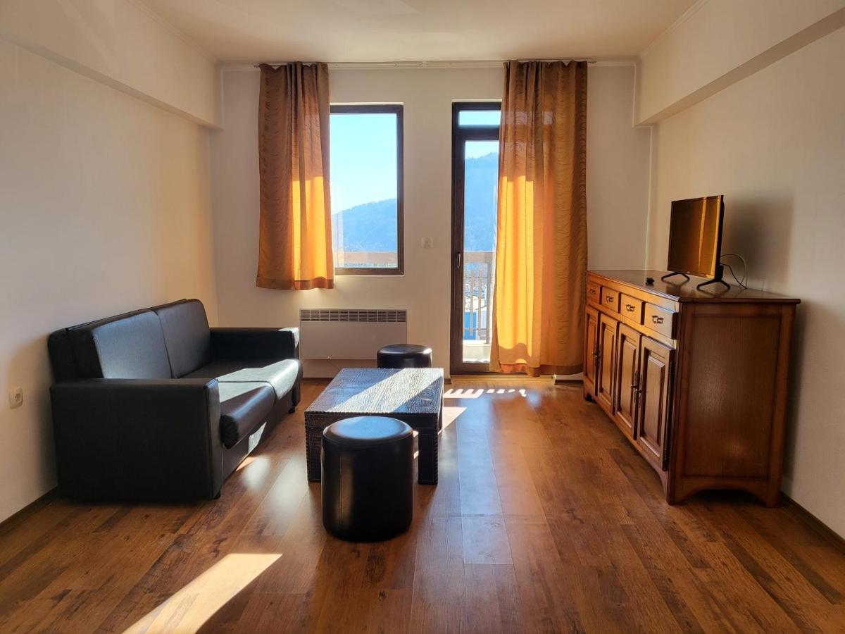Aparthotel Silver Hills Free Parking Смолян Екстериор снимка