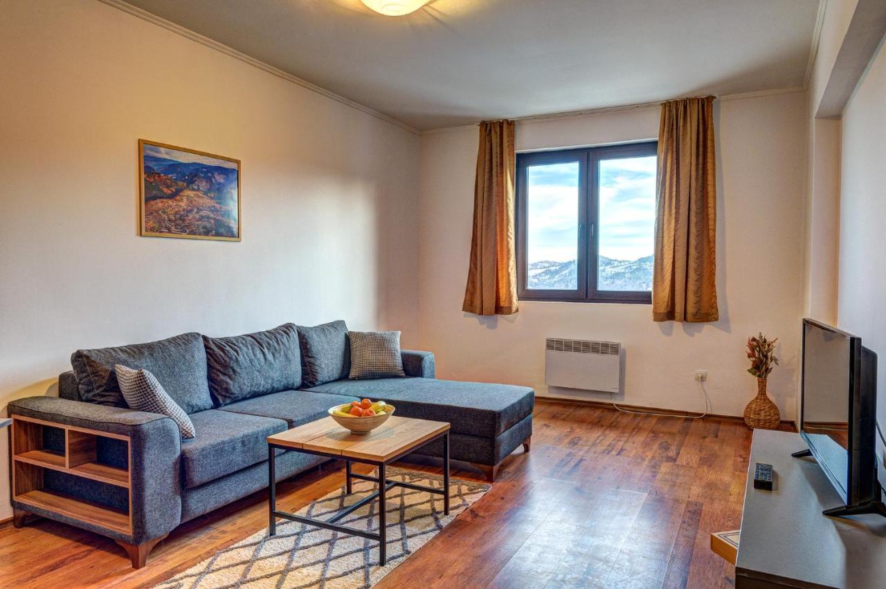 Aparthotel Silver Hills Free Parking Смолян Екстериор снимка