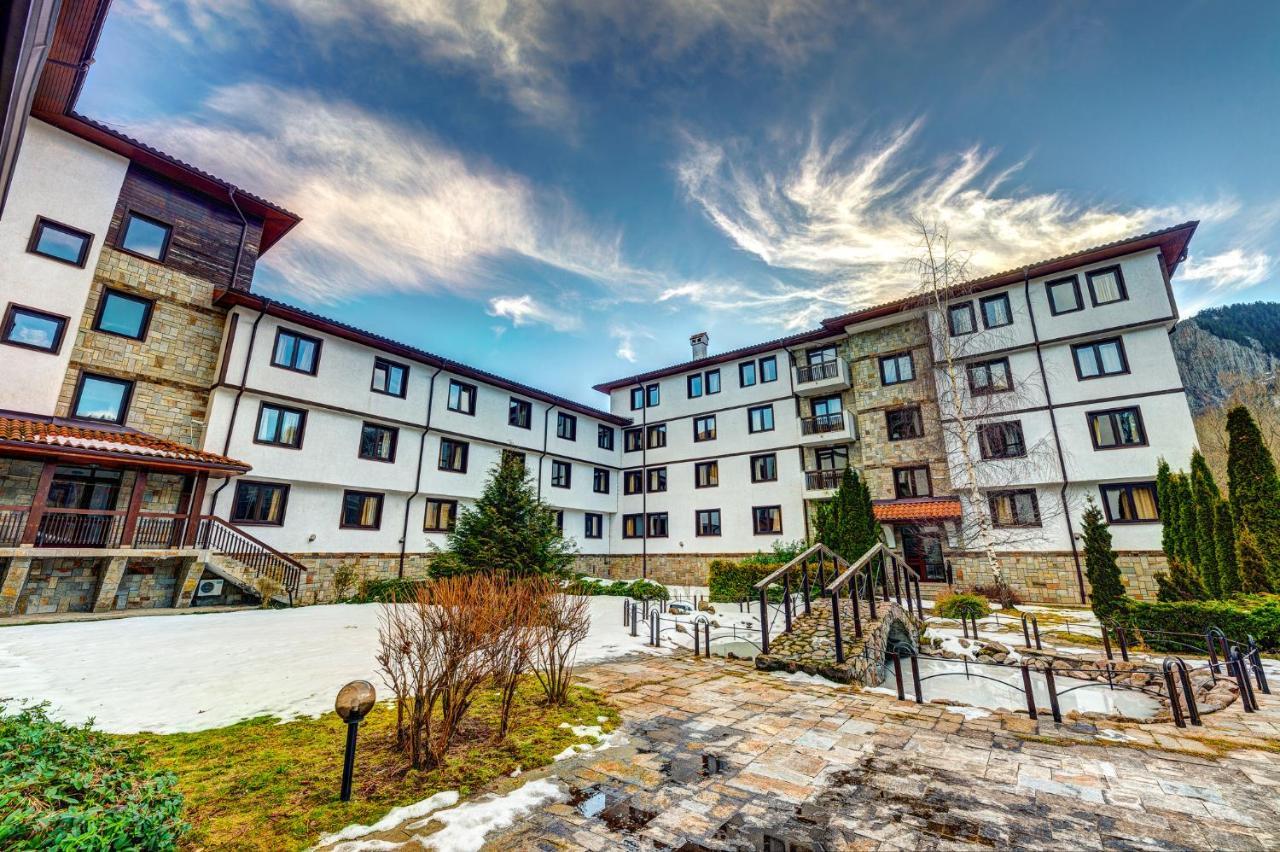 Aparthotel Silver Hills Free Parking Смолян Екстериор снимка