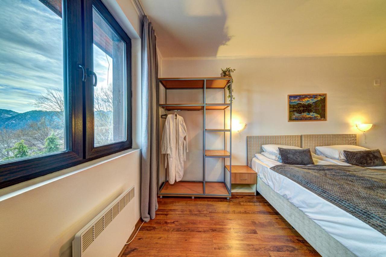 Aparthotel Silver Hills Free Parking Смолян Екстериор снимка