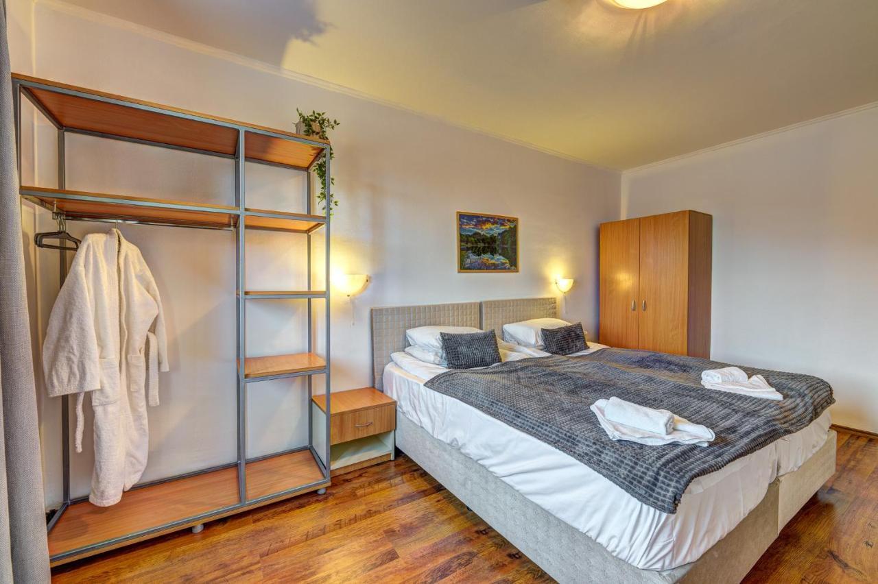 Aparthotel Silver Hills Free Parking Смолян Екстериор снимка