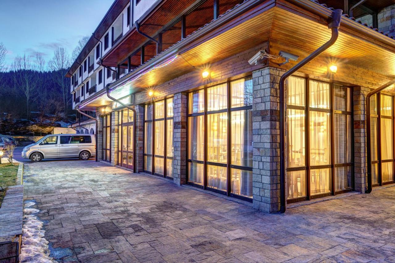 Aparthotel Silver Hills Free Parking Смолян Екстериор снимка