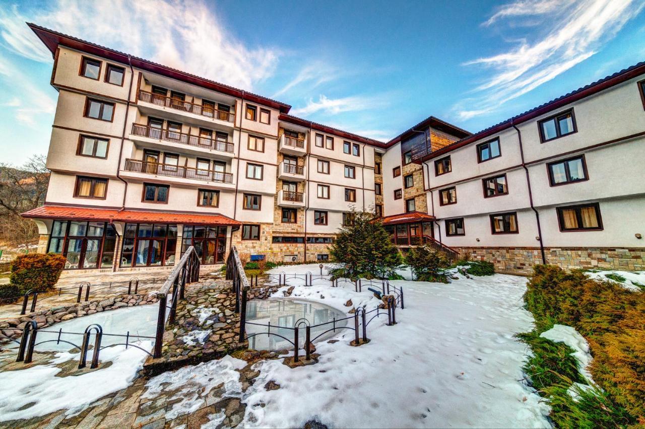 Aparthotel Silver Hills Free Parking Смолян Екстериор снимка