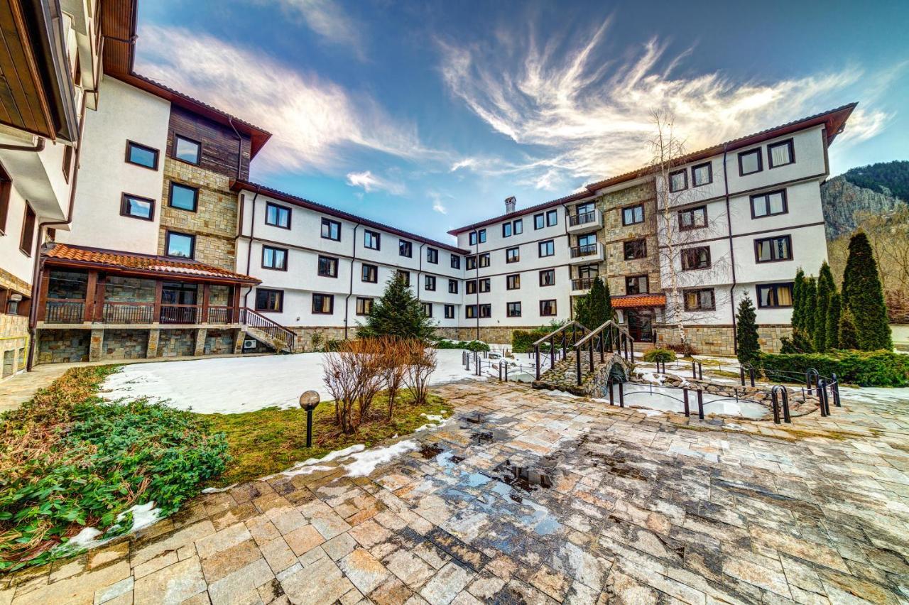 Aparthotel Silver Hills Free Parking Смолян Екстериор снимка