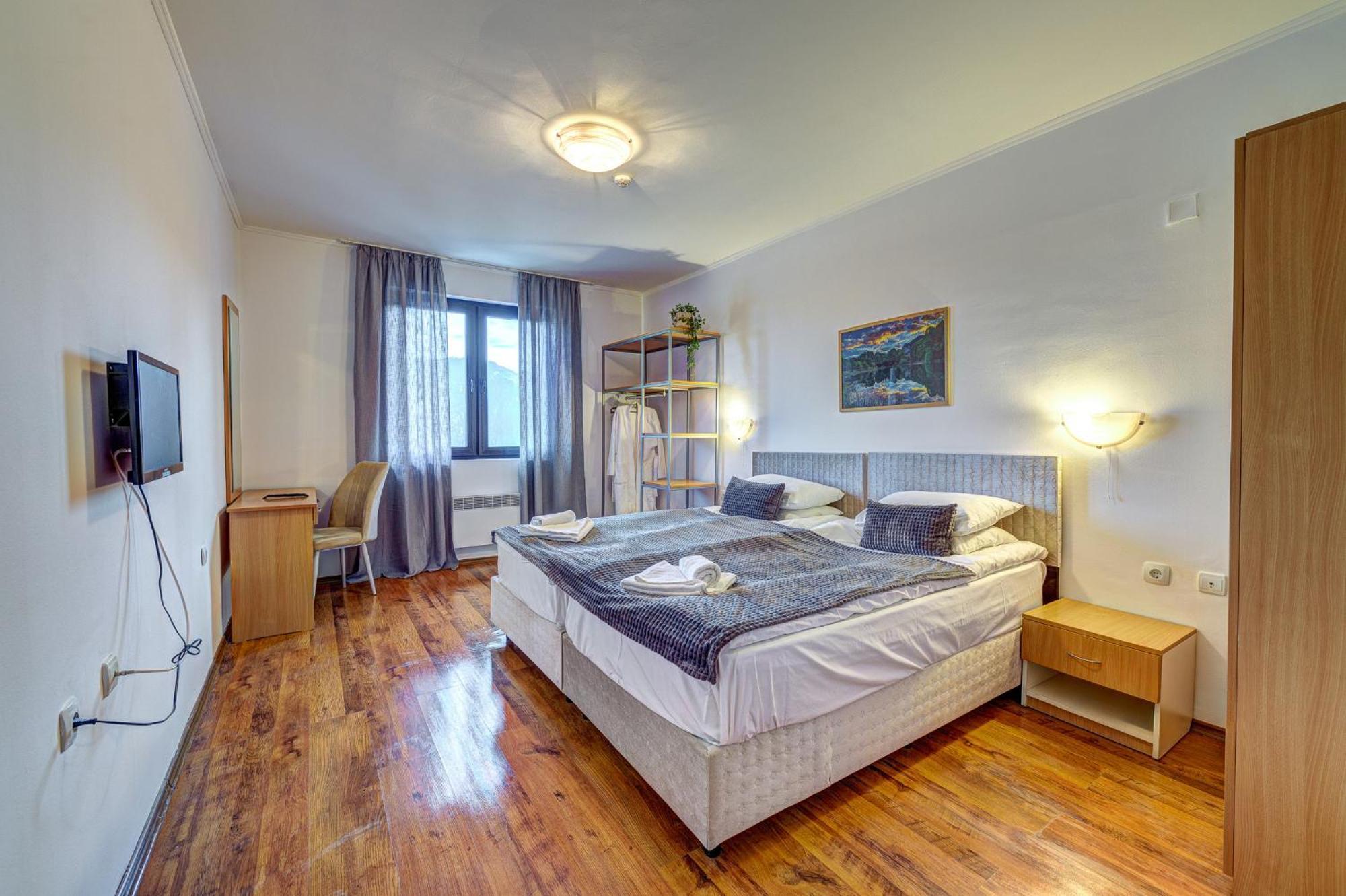 Aparthotel Silver Hills Free Parking Смолян Екстериор снимка